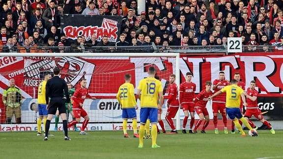 David Urban erzielt das 0:1 für Leipzig