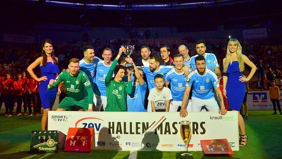 Nach Spielschluss: das siegreiche CFC-Team ZEV-Hallenmasters Fußball am 4.1.2020 in Zwickau 