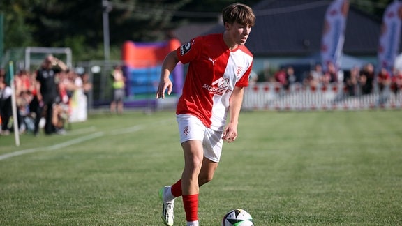 Sören Acker, Hallescher FC, in Aktion.