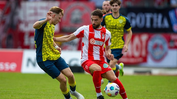 Romario Hajrulla (Erfurt) gegen Fabio Schneider (Luckenwalde)