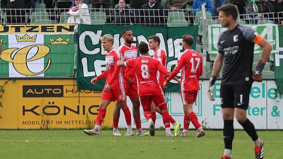 Cyrill Akono (9, Hallescher FC) erzielte den 1:1-Ausgleich