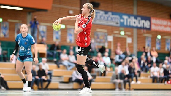 Julia Niewiadomska (Im Spiel beim Buxtehuder SV) 
