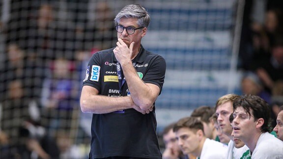 Trainer Runar Sigtryggsson (SC DHFK Leipzig) während eines Spiels