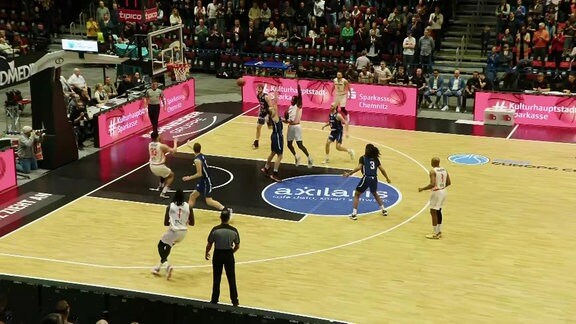 Basketball, Europe Cup: Niners Chemnitz - ZZ Leiden