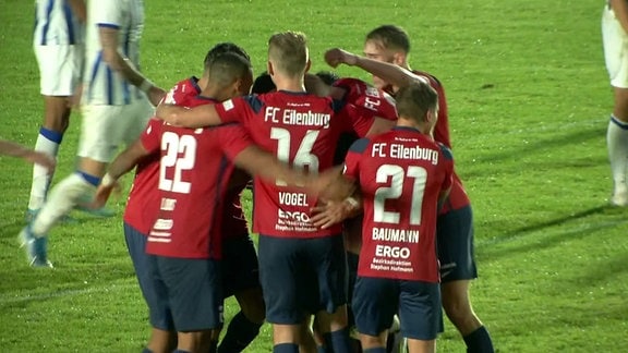 FC Eilenburg - Hertha BSC II: Jubel des FC Eilenburg nach dem 2:1 durch Schlicht