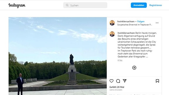 Instagram: Hermann Winkler vor dem Sowjetischen Ehrenmal im Treptower Park.