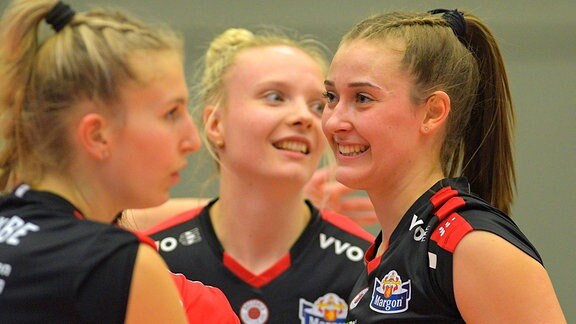Monique Strubbe, Jennifer Janiska und Sarah Straube - Dresdner SC