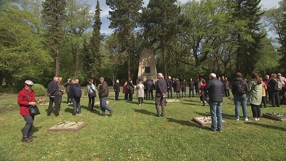 Gedenken an den Tag der Befreieung am sowjetischen Ehrenmal auf dem Erfurter Hauptfriedhof