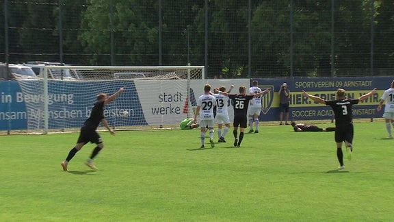 Szene aus dem Spiel "BSG Wismut Gera - SV 09 Arnstadt"