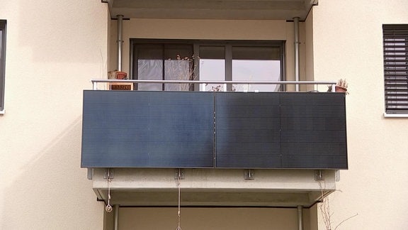 Balkonkraftwerk an einem Balkon