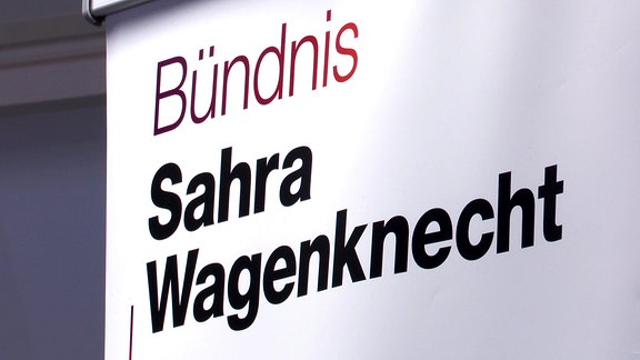 Ein Plakat mit dem Schriftzug "Bündnis Sahra Wagenknecht"