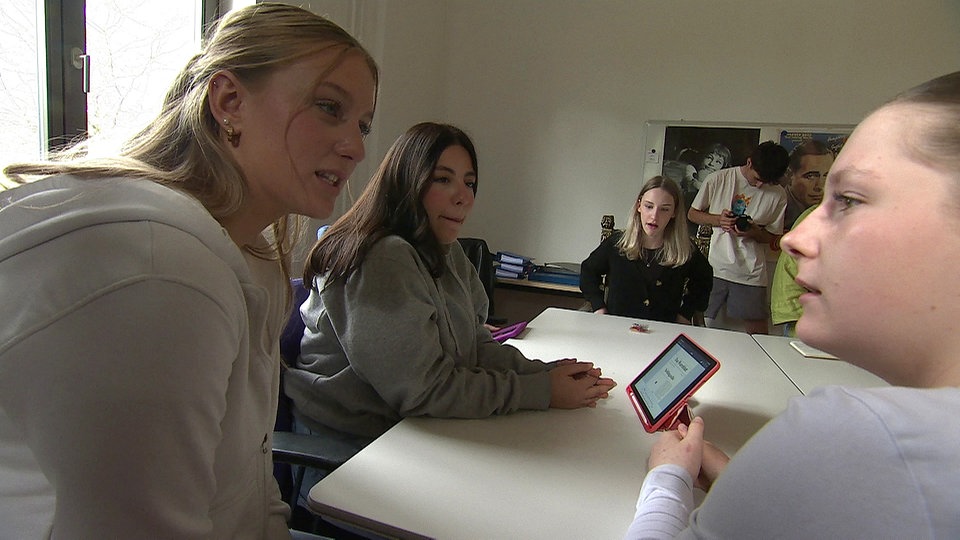 Schüler lernen Fake News zu erkennen | MDR.DE