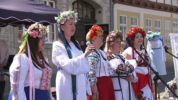 Ukrainische Frauen in traditioneller Tracht
