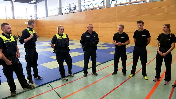 Polizisten beim Training an der Polizeischule Meiningen