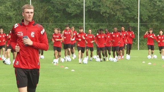Spieler des FC Rot-Weiß Erfurt beim Training