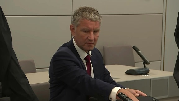 Björn Höcke im Gerichtssaal in Halle