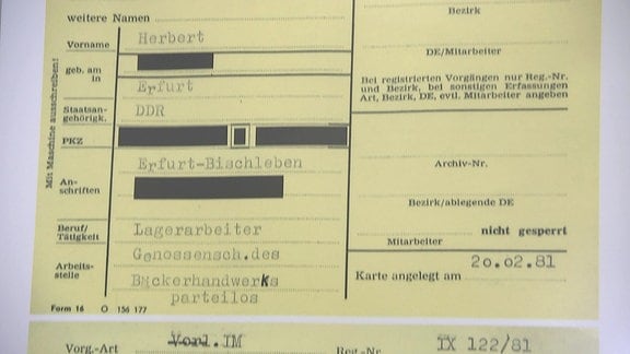 Ausschnitt einer Stasi-Akte mit Schwärzungen