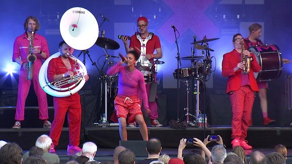 Die Band Moop Mama bei der Kulturarena Jena