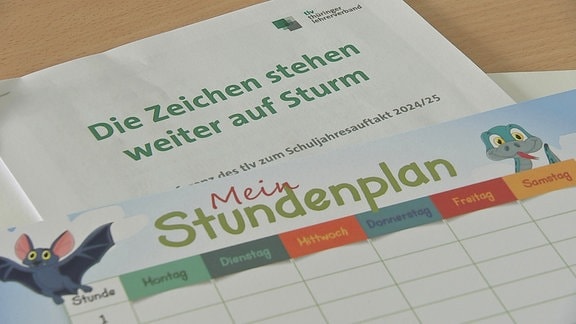 Stundenplan und Broschüre