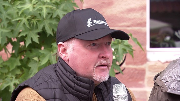 Joey Kelly bei der Wanderung am Grünen Band  