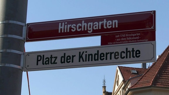 Schild "Platz der Kinderrechte"