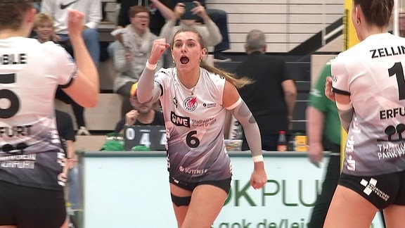 Volleyballerinnen beim Spiel