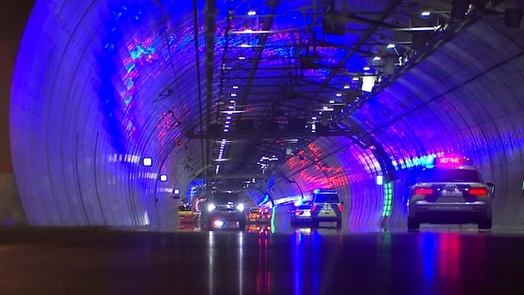 Blaulicht im Jagdbergtunnel 