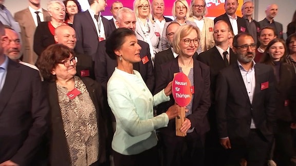 Gruppenbild BSW mit Wolf und Wagenknecht 