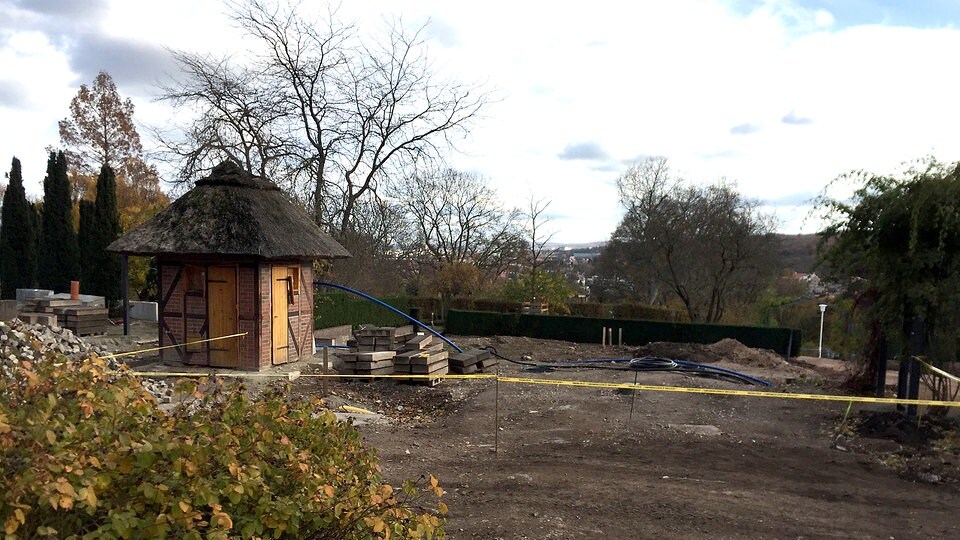 Leichte Sprache Die Kirchen bauen einen Pavillon für die