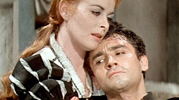 Der italienische Söldnerhauptmann Giovanni de Medici (Vittorio Gassmann) verliebt sich in Emma (Constance Smith), die nicht weiß, wer er wirklich ist.