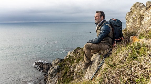 Nach 1300 Kilometern zu Fuß erreicht Pierre (Jean Dujardin) die Halbinsel Cotentin ganz im Norden der Normandie.