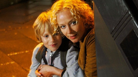Selbst der langweilige Heimweg wird für Jessie (Katja Riemann) und ihren Sohn Toby (Mischa Knobloch) zum aufregenden Abenteuertrip.