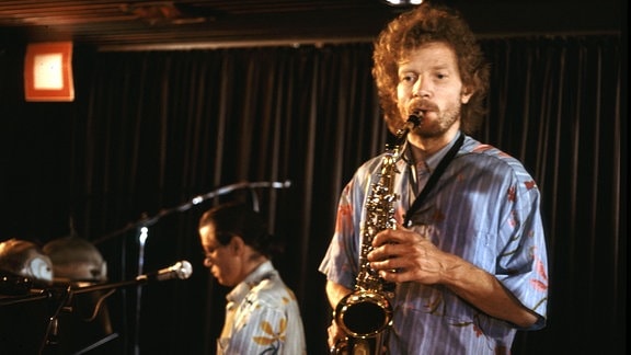Christian Steyer spielt den ermordeten Saxophonisten Antonio.