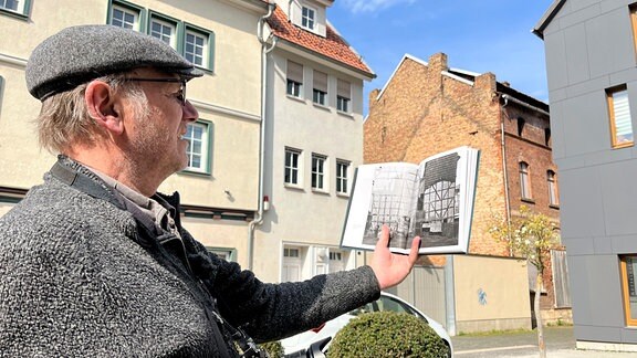 Michael Kerstgens, der Professor für Fotografie, hat die verfallene Mühlhäuser Altstadt im Frühjahr 1990 im Auftrag des Magazins "Stern"