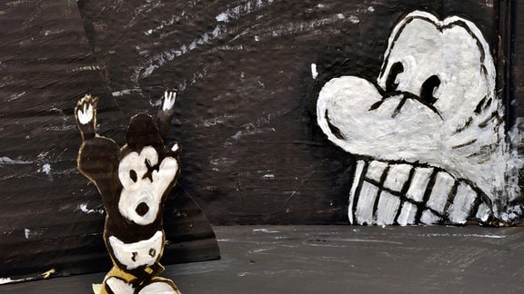 Mickey Mouse in seiner ursprünglichen Form abstrahiert und in StopMotion animiert.