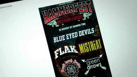 Das wohl wichtigste Fest im Veranstaltungskalender der Hammerskins. Ein Erscheinen beim "Hammerfest" ist für die Mitglieder und die Unterstützer "erwünscht".