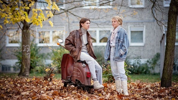 Melanie (Malena Münch) und ihr Freund Ronny (Milan Herms).