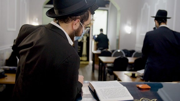 Studenten der Jeschiwa Gedolah Frankfurt, einer Talmudschule.