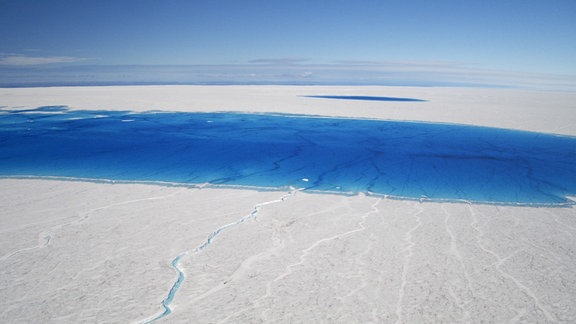 Schmelzwasser See auf Grönland. 