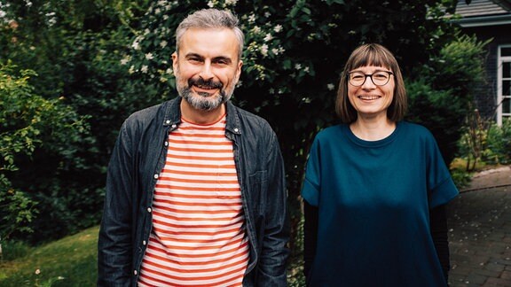 Porträt des Animationsfilmemachers Milen Vitanov und der Drehbuchautorin Vera Trajanova in ihrem Writers' Room in Berlin Falkensee.