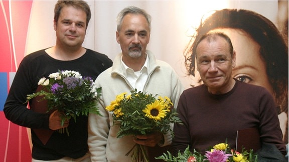 Die Gewinner des 10. MDR-Literaturwettbewerbs. Von links: Martin Gülich (2. Preis), Silvio Huonder (1. Preis) und Gunter Gerlach (3. Preis)