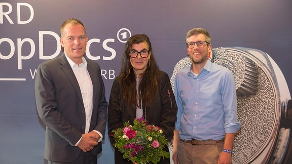 Gewinner des 12. "ARD TopDocs - Wettbewerb" mit ARD-Chefredakteur und Jury-Vorsitzender Oliver Köhr.