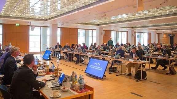Sitzung des MDR-Rundfunkrats am 15. März 2022 in der Neuen Messe Leipzig.