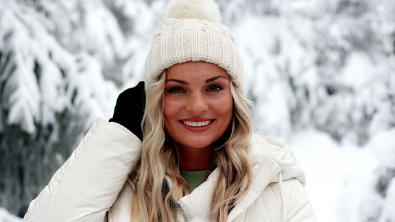 Anna-Sophie Assmann im Schnee