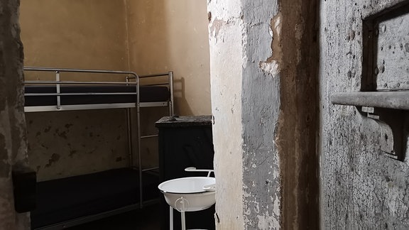 Einblick in eine Zelle des ehemaligen Geisaer Gefängnisses