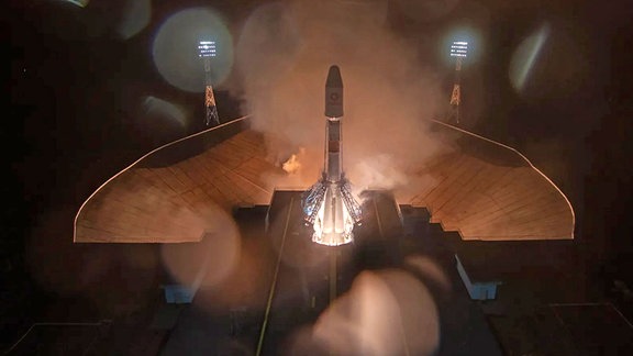 Eine Rakete auf dem Startplatz des Satish Dhawan Space Centre in Indien