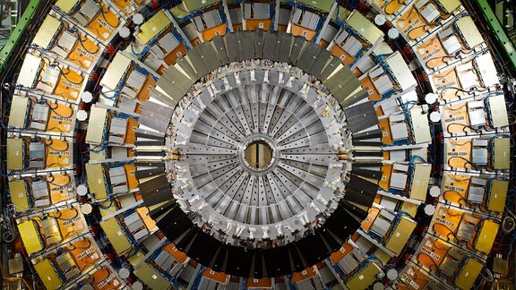Teilchenbeschleuniger Large Hadron Collider am europäischen Forschungszentrum CERN