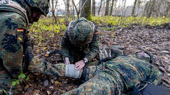 Marinesoldaten erhalten ihre Infanterie-Ausbildung an der Marinetechnikschule in Parow (Landkreis Vorpommern-Ruegen).