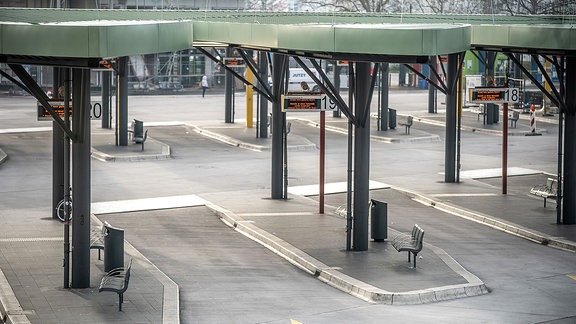 Der Zentrale Busbahnhof in Berlin ist leer
