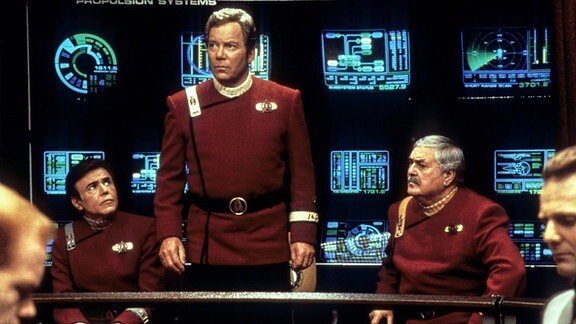 Walter Koenig, William Shatner, James Doohan in einer Star Trek - Szene